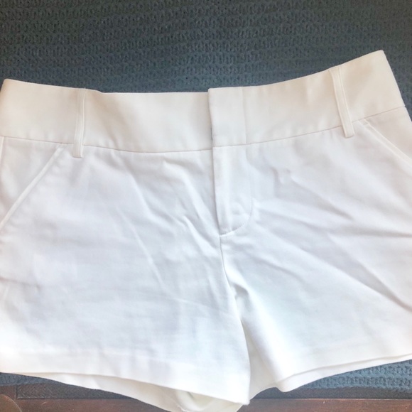Alice and Olivia Cady Shorts, Size 12, Worn once! - Picture 7 of 9